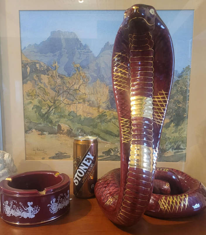 CHERRY RED AND GOLD PORCELAIN COBRA ORNAMENT AND IL VERROCCHIO STAMPED ASHTRAY