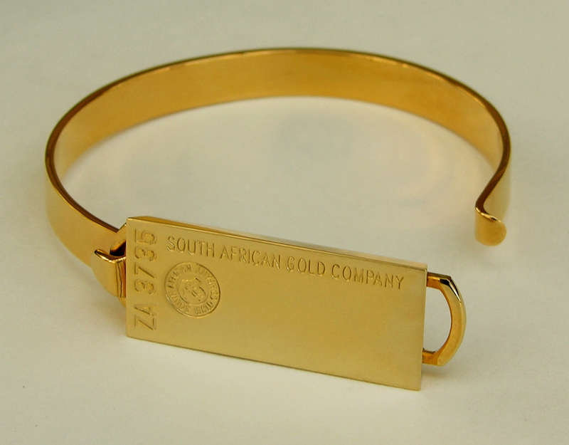LARGE SIZE SOUTH AFRICAN GOLD COMPANY 'GOLD BULLION COLLECTION' 22Kt GOLD BAR BANGLE.