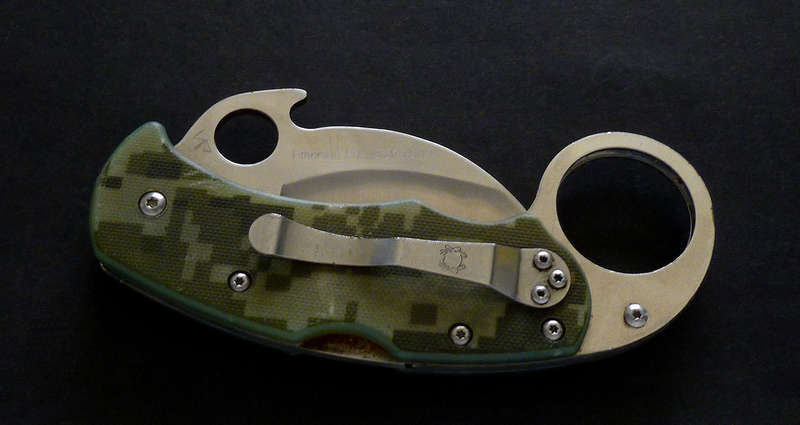Spyderco Karahawk - Emerson Wave Folding Karambit - Civilian Camo - VG-10 - Seki City-Japan