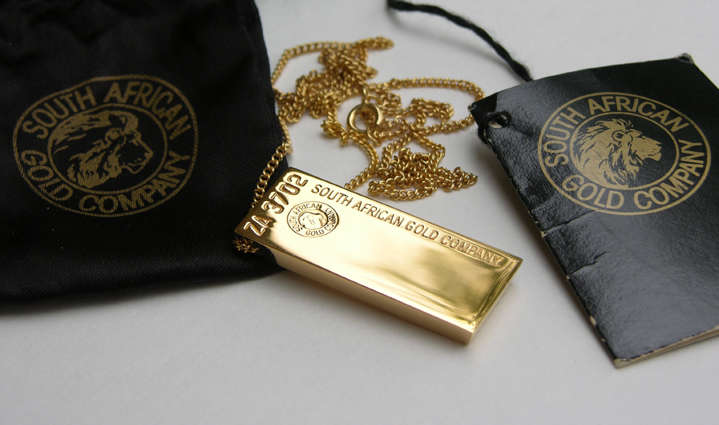 Magnificent! South African Gold Company 22Ct Gold Bar Pendant on a 54cm Gold Chain Necklace.