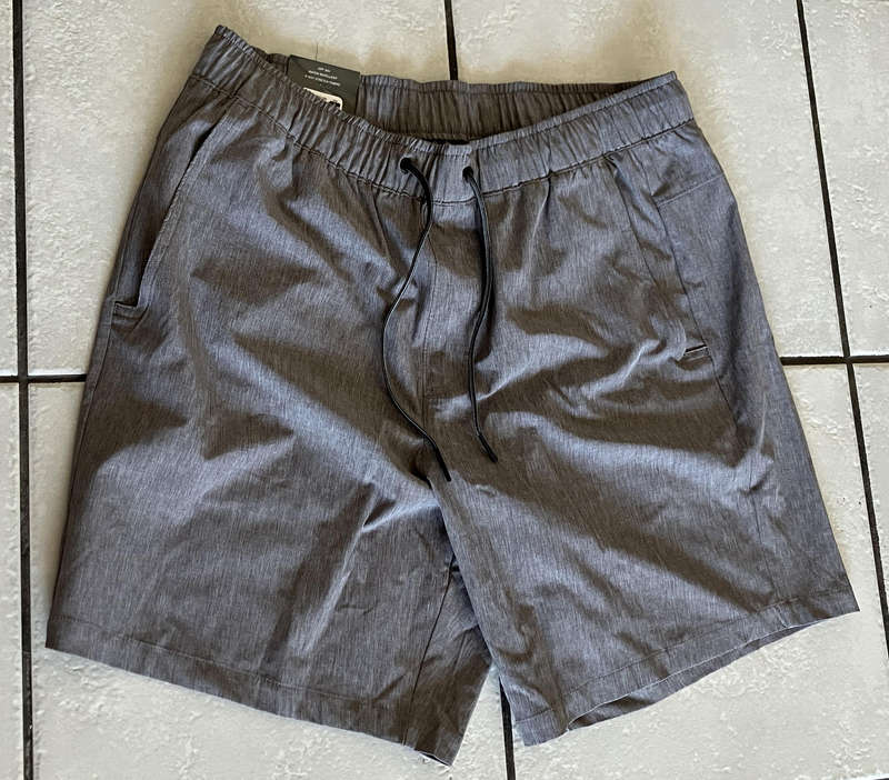 Eddie Bauer Pull-On-Shorts. Men's Size: Large. UPF 50+ Water Repellent. USA Imported. MSRP $60.00