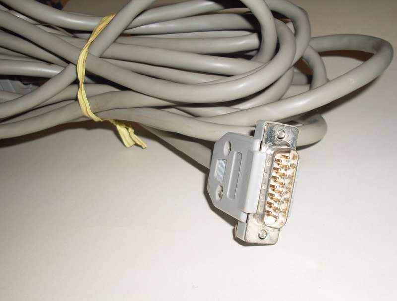 15-Pin Male to 37-Pin Female 5 Meter