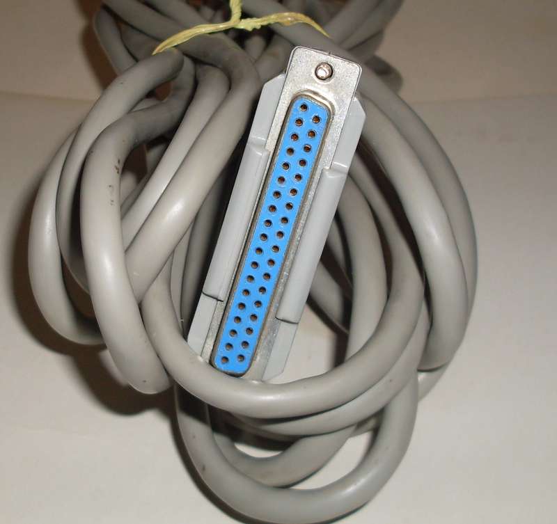 15-Pin Male to 37-Pin Female 5 Meter