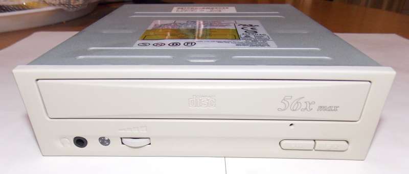 Bestmax CMD5210 CD Reader 56x IDE (2002)