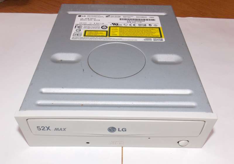 LG GCR-8523B CD Reader 52x IDE (2003)