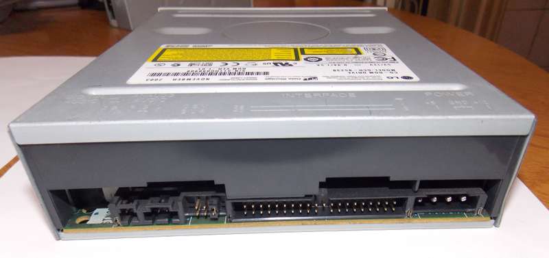 LG GCR-8523B CD Reader 52x IDE (2003)