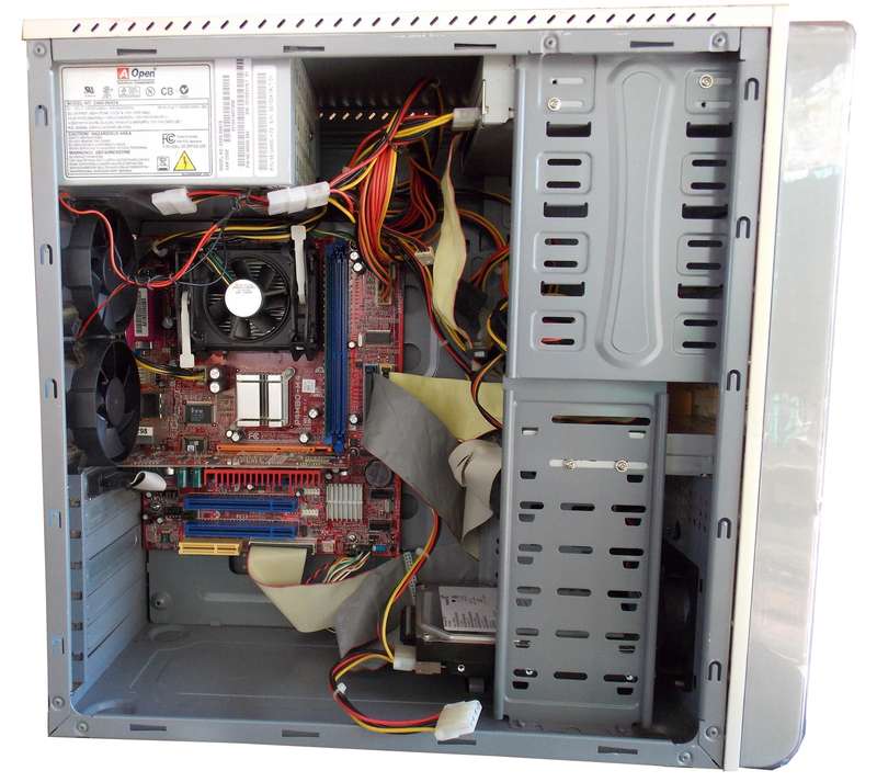 Biostar P4M80 Pentium 4 3.2Ghz nVidia FX5200 AGP