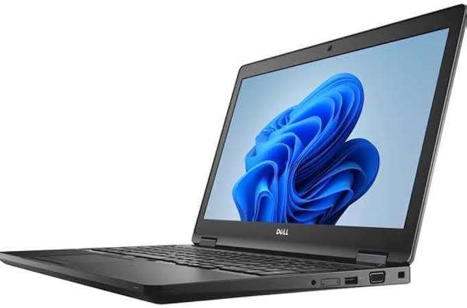 Dell Latitude 5580 Core i7 7820HQ, 256GB SSD, 8GB DDR4, Nvidia 940MX