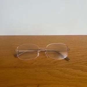 Set of 2 used general reading glasses