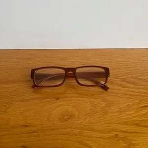 Used general reading glasses red