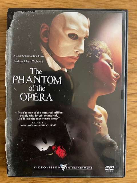DVD: The phantom of the opera (2005)