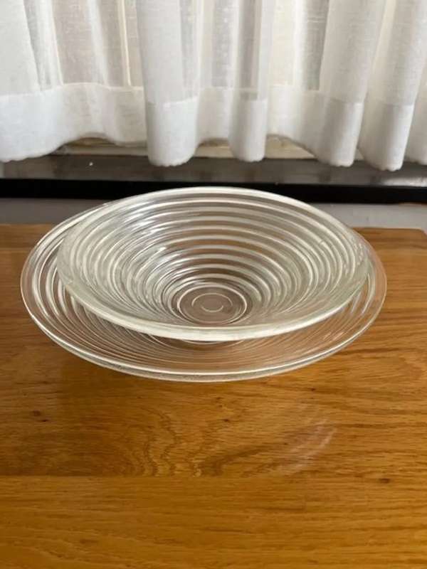 Set of 2 used concentric ring serving glass bowls