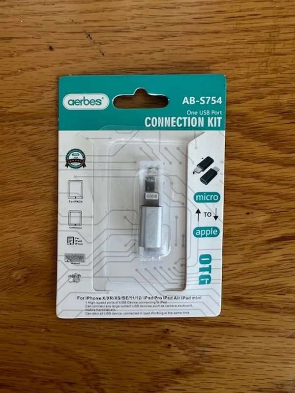 Aerbes Micro-USB to Apple Lightning connection kit.