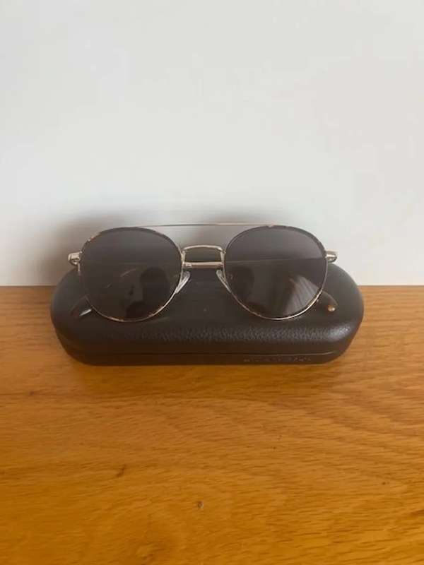 Used unisex Infinity frame