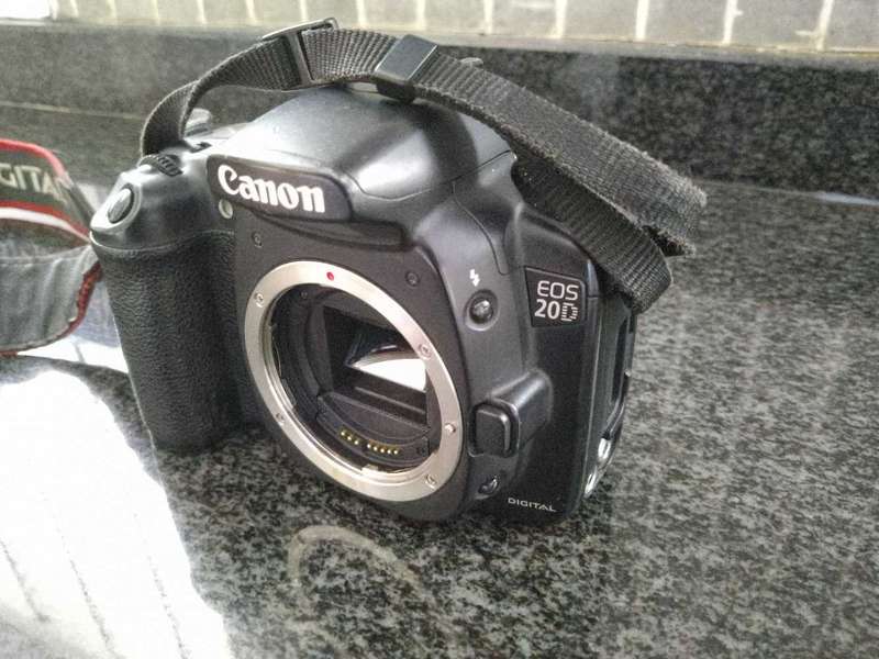 Canon 20D DSLR camera