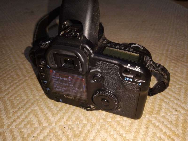 Canon 30D DSLR camera