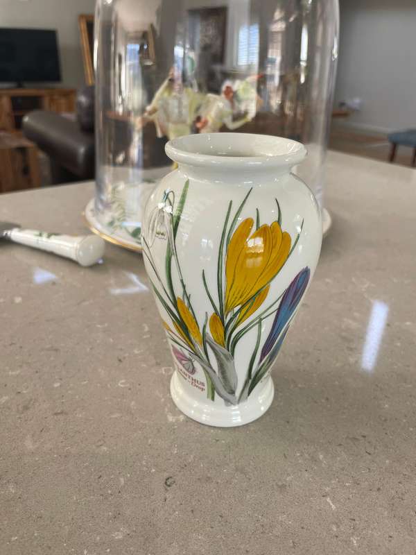 Portmeirion Botanic Gardens Crocus and Snowdrop Vintage Vase.