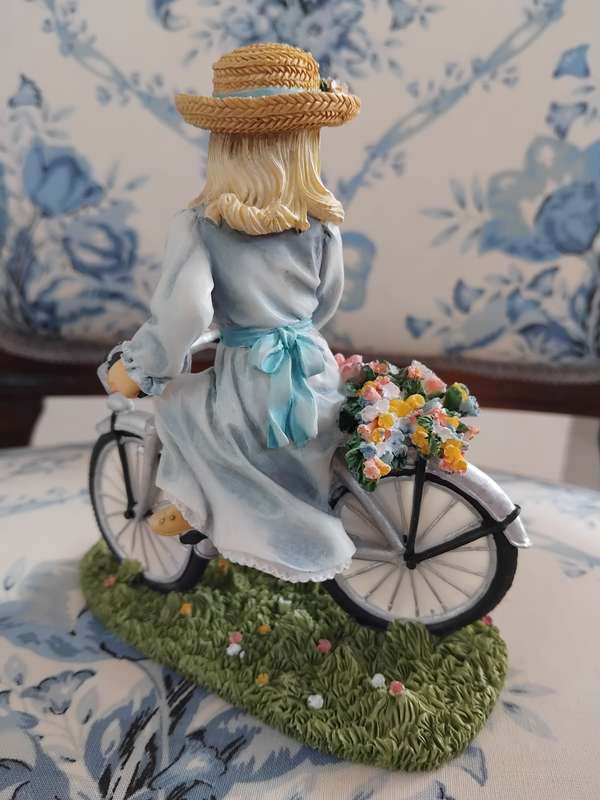 V.Rare Leonardo Collection - figurine Christine Haworth - The bicycle Ride
