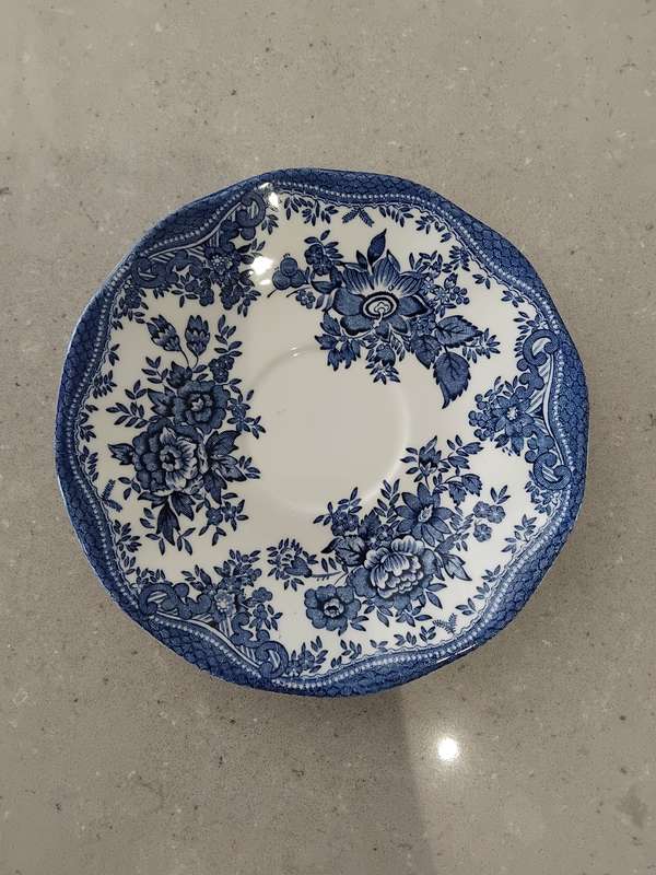Lovely collection of blue collector's display plates. Grafton, Wedgewood and Willow.
