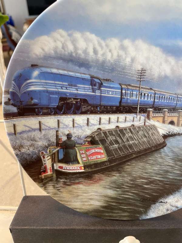 Memories in Motin by Davenport Pottery "Winter Greeting" - Plate No 4509D.