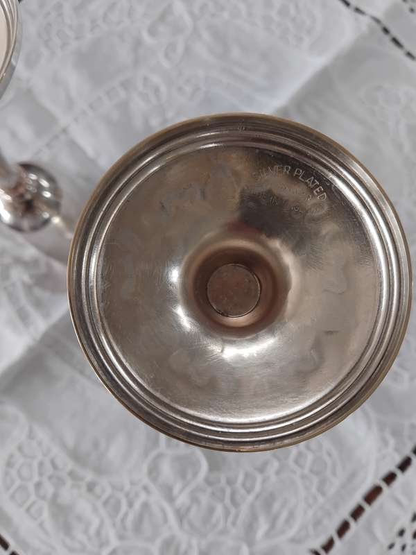 "BEAUTIFUL" Vintage pair Etched Silver-Plated - Cavalier made in England Goblet Retro Win Glass.