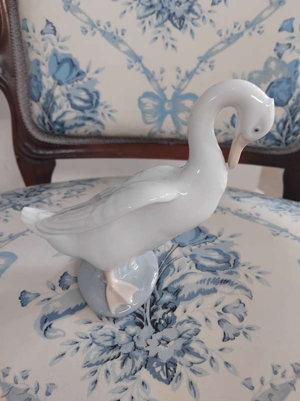 Vintage NAO Lladro Spain Porcelain White Goose Duck Figurine.
