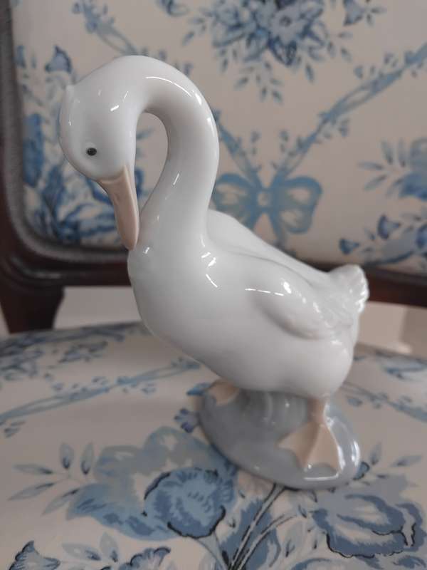 Vintage NAO Lladro Spain Porcelain White Goose Duck Figurine.