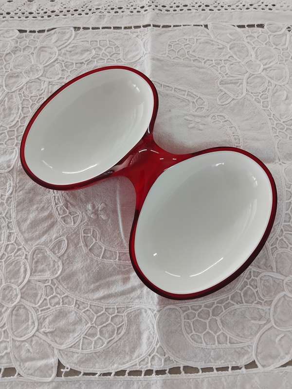 Postmodern Guzzini red and white party set.