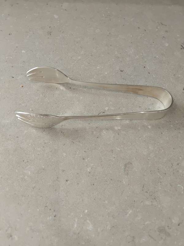 VINTAGE Decorative Ice Tongs Silver Plated by Viners of Sheffield England, Alpha Plated. Hallmarked!