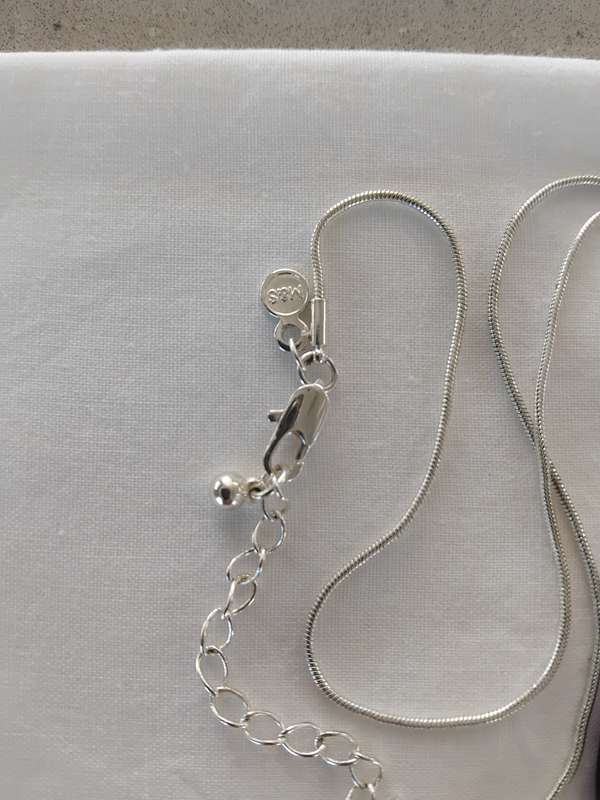 Lovely M&S Marks and Spencer London Pendant Necklace.
