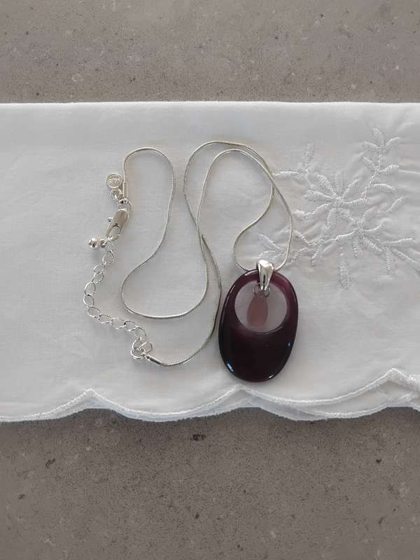 Lovely M&S Marks and Spencer London Pendant Necklace.