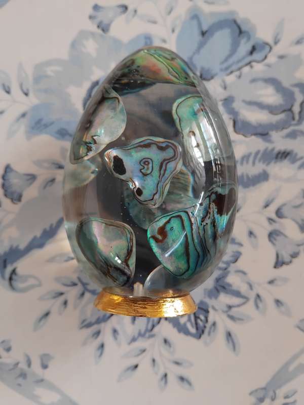 Genuine Paua Shell Paperweight made by Ariki New Zealand.