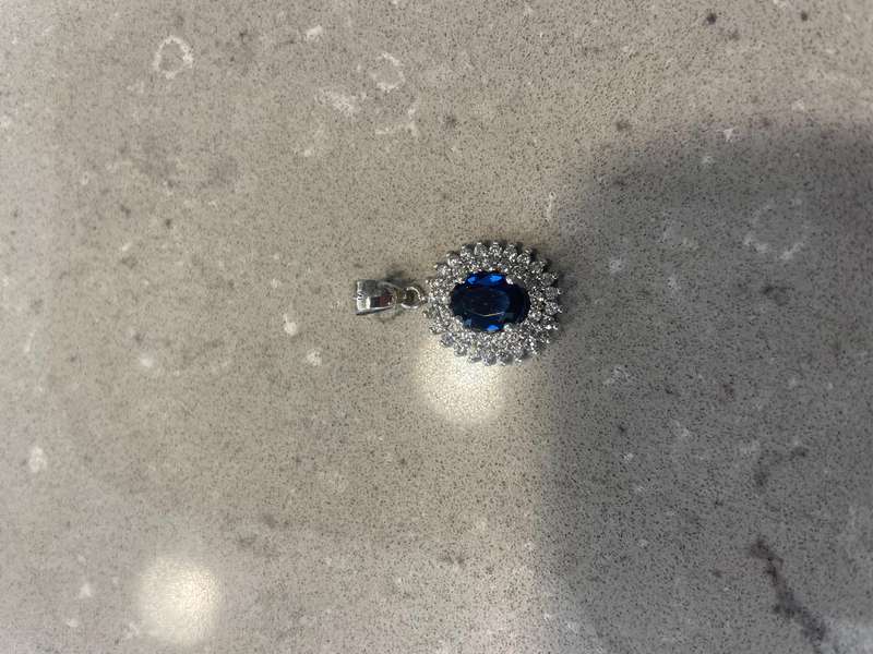 Delicate 925 silver chain with a 925 pendant/ large blue oval sapphire and clear gemstones (CZ)