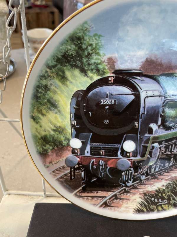 Vintage/Rare Collectors plate Bone China "MAJESTY OF STEAM CLAN LINE LOCOMOTIVE TRAIN"