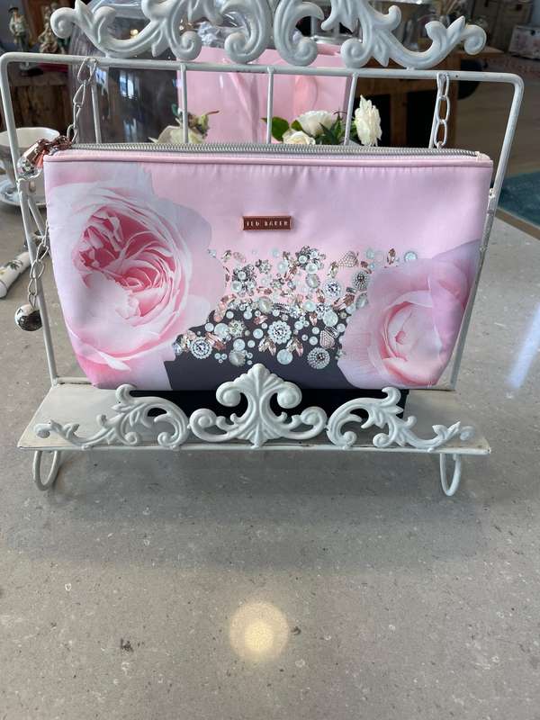 TED BAKER London - Large Cosmetic Purse.