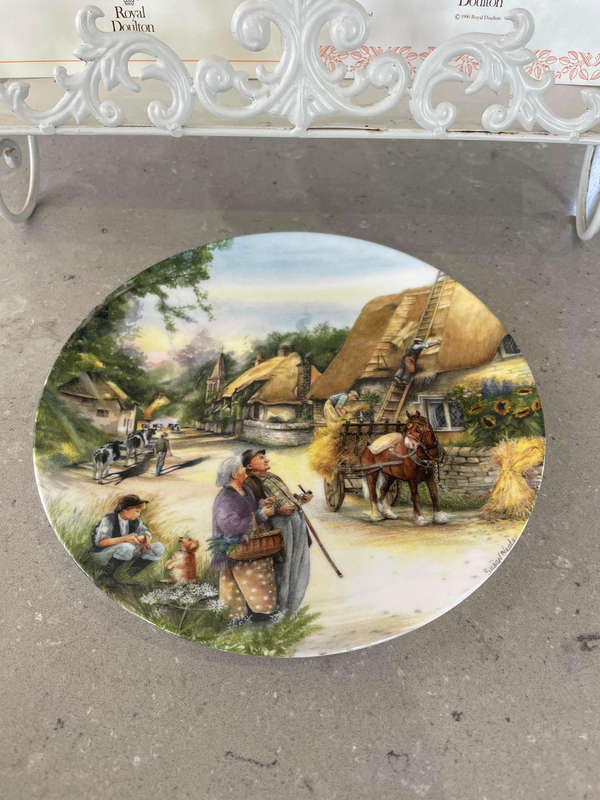 Royal Doulton - The Thatcher - Collectors Plate.