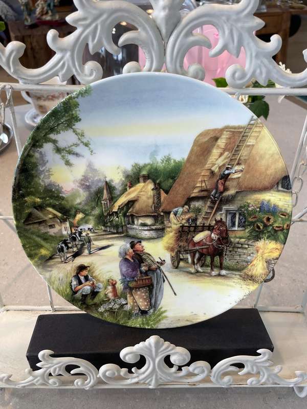 Royal Doulton "The THATCHER" by Susan Neale Second Issue "Old Country Crafts"