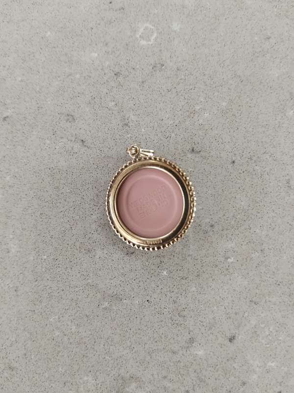 Vintage London hallmarked pink jasperware small cameo.