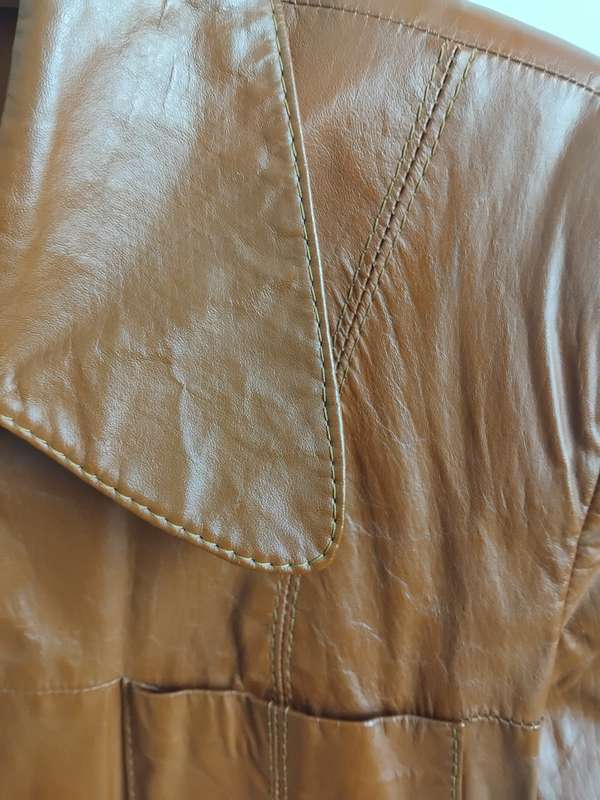 "Vintage" 1970s Safari, Voco Four Button, lined Safari Jacket Men's size 40! France Tan leather!!