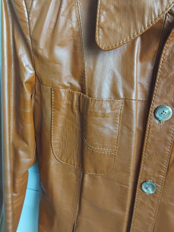 "Vintage" 1970s Safari, Voco Four Button, lined Safari Jacket Men's size 40! France Tan leather!!