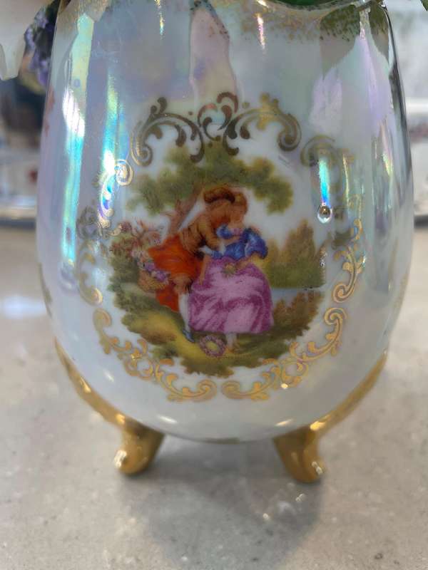 Vintage Bavaria iridescent porcelain egg-shaped footed Golden Romance Vase