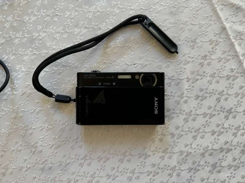 Sony Cyber-shot DSC-T900 12.1 MP Digital Camera with 4x Optical Zoom + 16GB Memory Stick