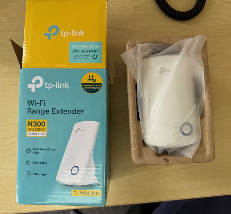 TP-Link 300Mbps Wi-Fi Range Extender - TL-WA850RE