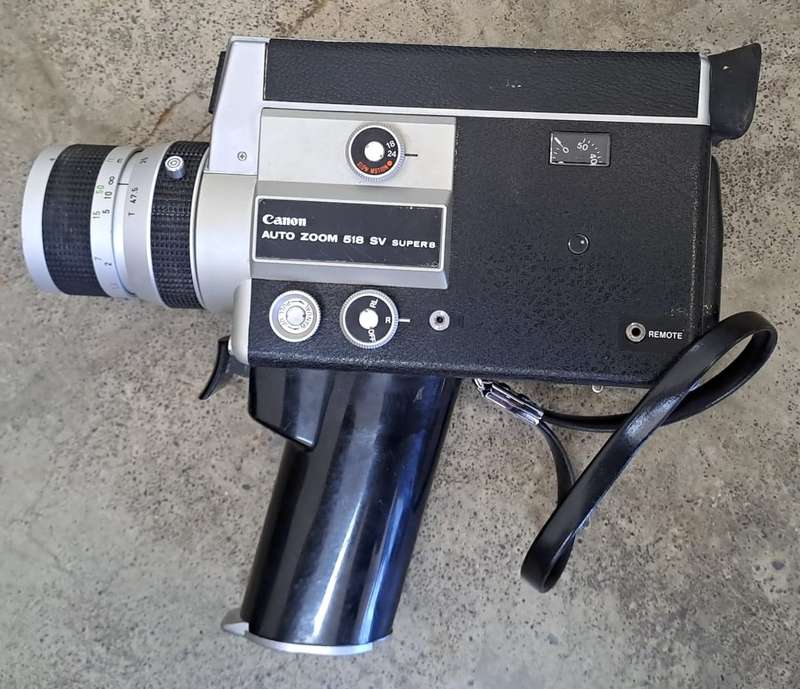 Vintage CANON AUTO ZOOM 518 SV "SUPER 8". PLEASE VIEW DESCRIPTION.