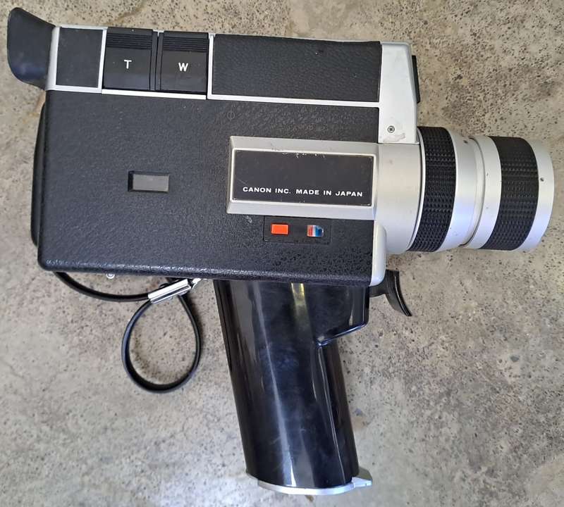Vintage CANON AUTO ZOOM 518 SV "SUPER 8". PLEASE VIEW DESCRIPTION.