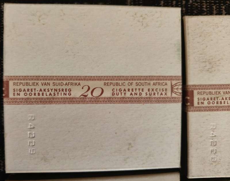 CIGARETTE BOXES - Rembrandt x 8 - with