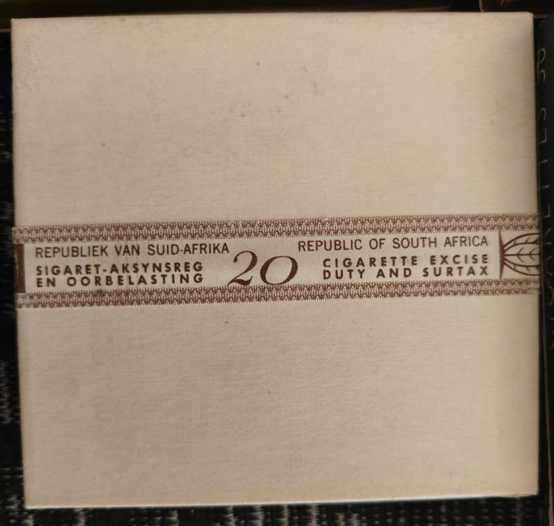 CIGARETTE BOXES - Rembrandt x 8 - with