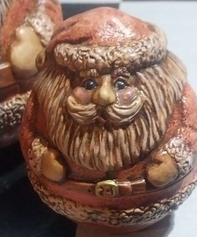 Set of four handmade Santa "Nesting dolls" by Joan Parkins - VIEW DESCRIPTION.