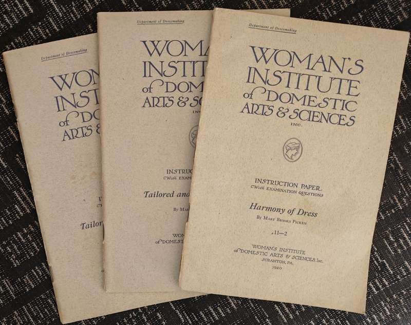 WOMANS INSTITUTE OF DOMESTIC ARTS AND SCIENCES - 1920!