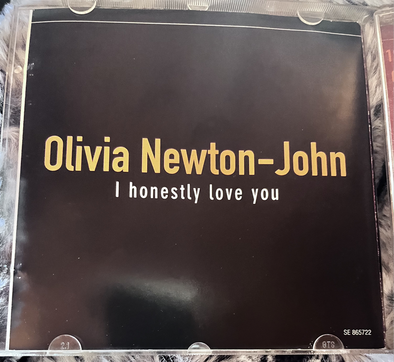 Olivia Newton-John - I Honestly love you SE865722